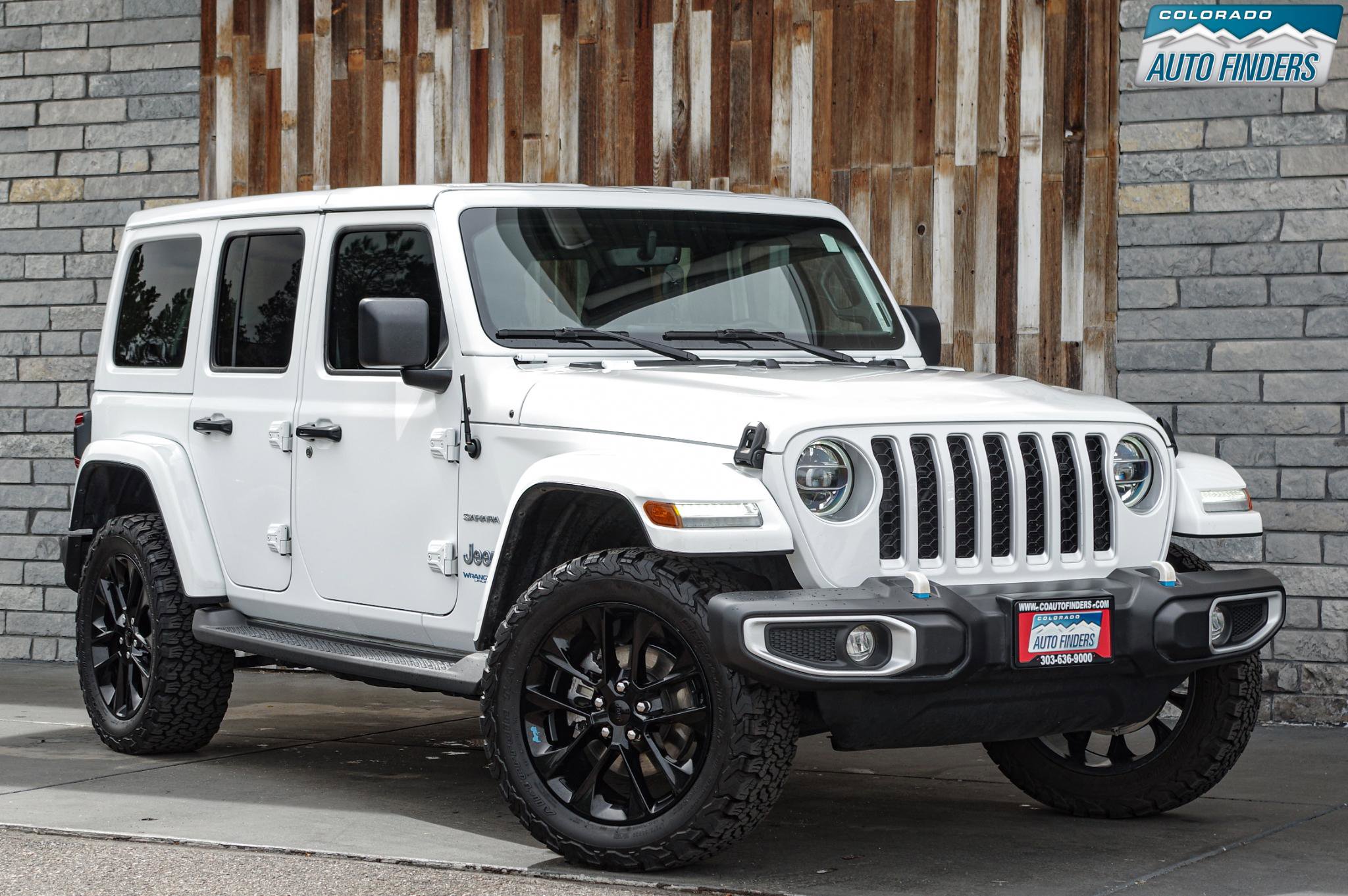 Used 2022 Jeep Wrangler Unlimited Sahara w/ Cold Weather Group AWD/4WD image 9