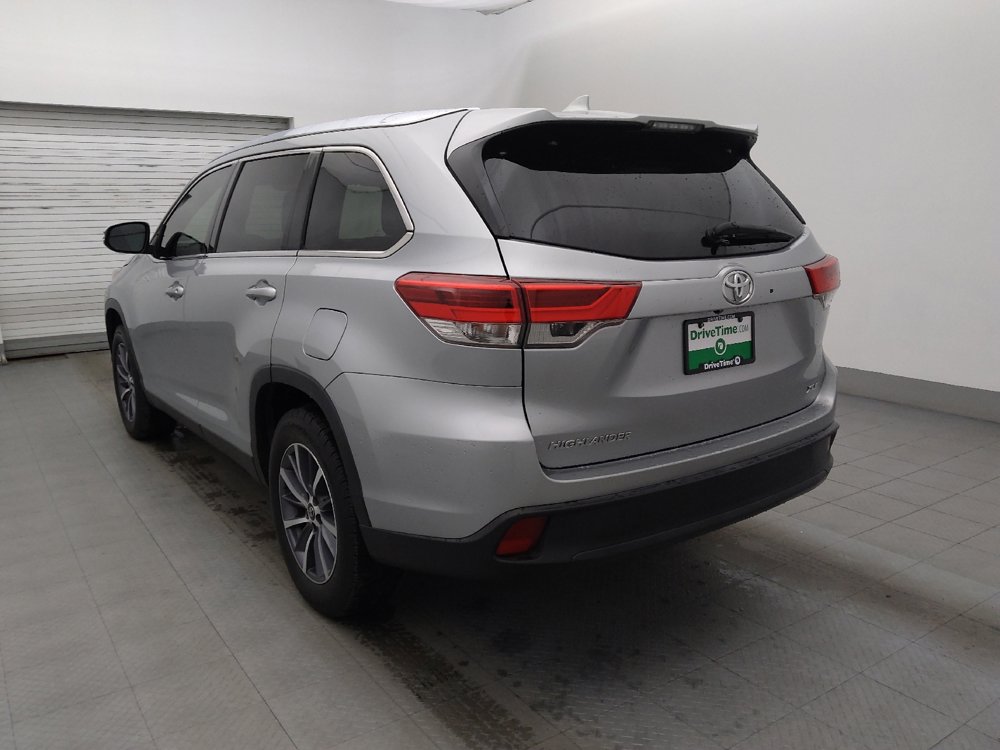 Used 2019 Toyota Highlander XLE FWD image 5