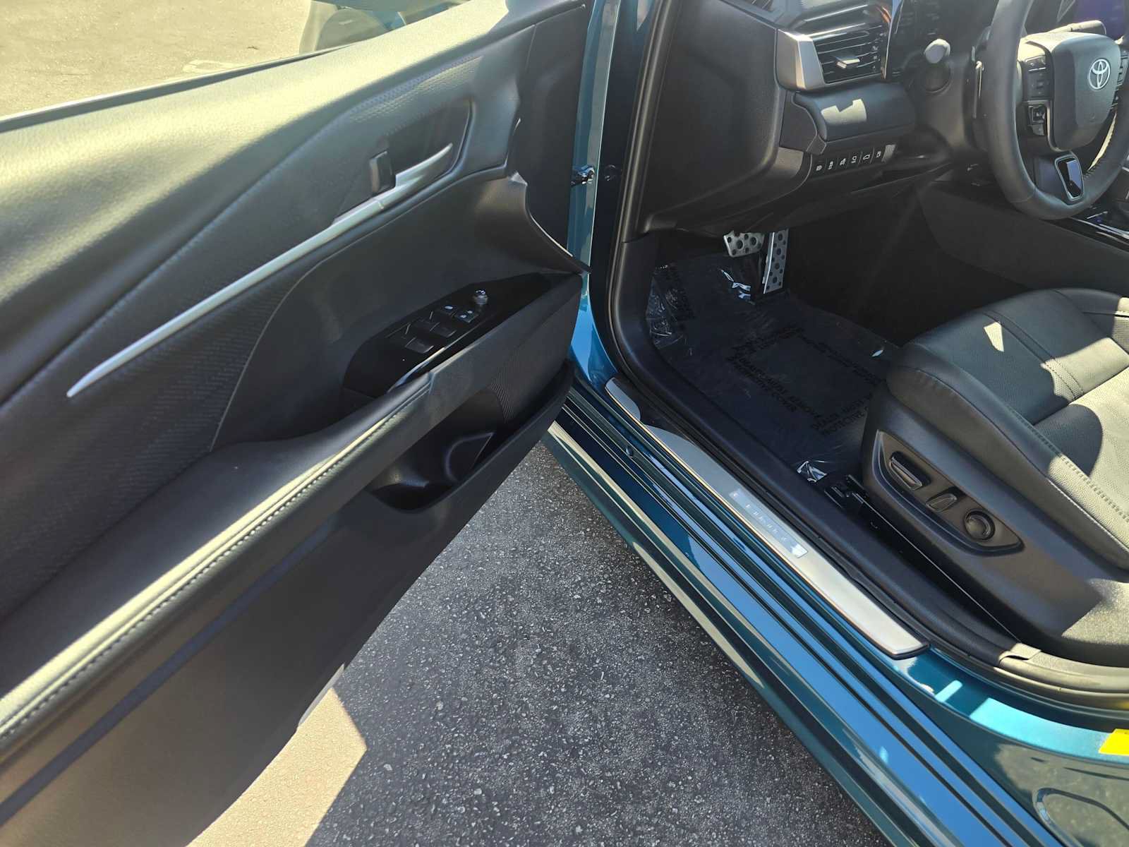 Used 2025 Toyota Camry XSE w/ Premium Plus Package FWD image 21