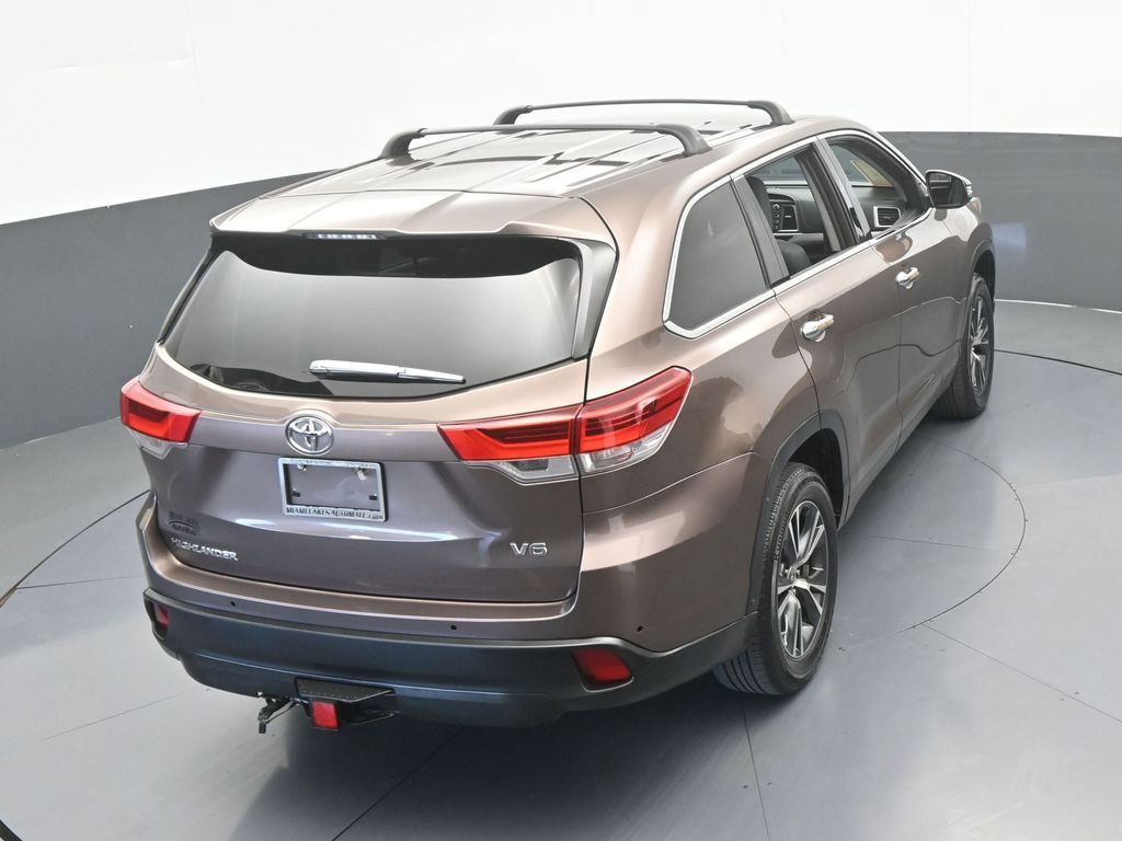 Used 2019 Toyota Highlander LE FWD image 48