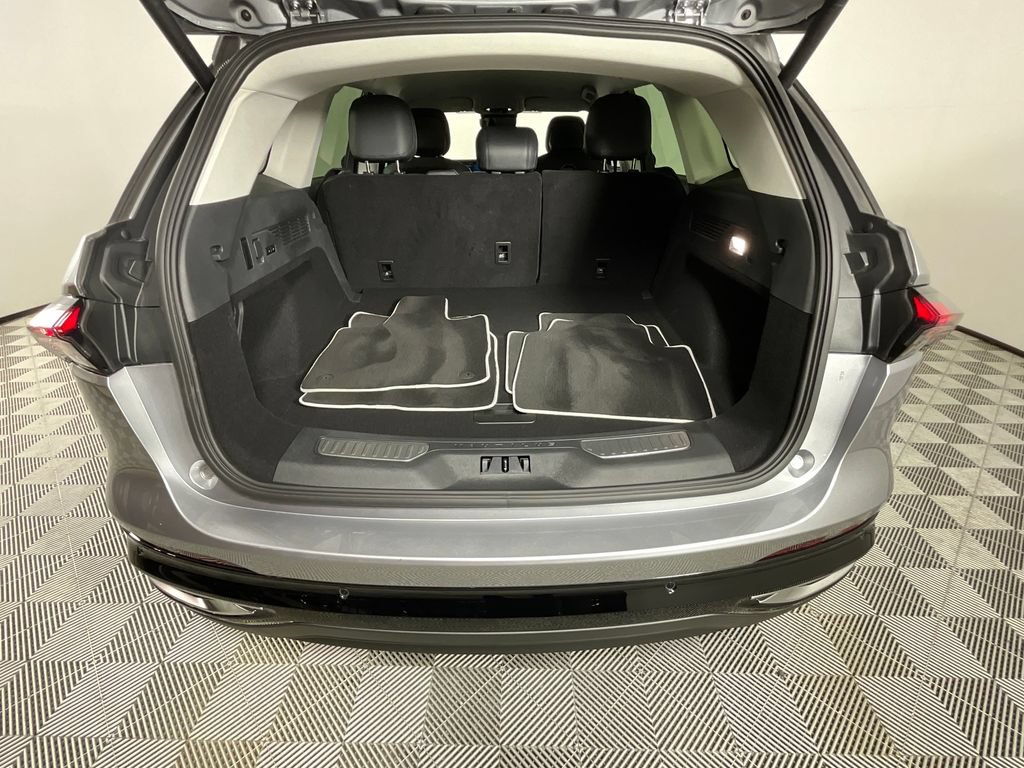 Used 2025 Lincoln Nautilus Premier AWD/4WD image 27