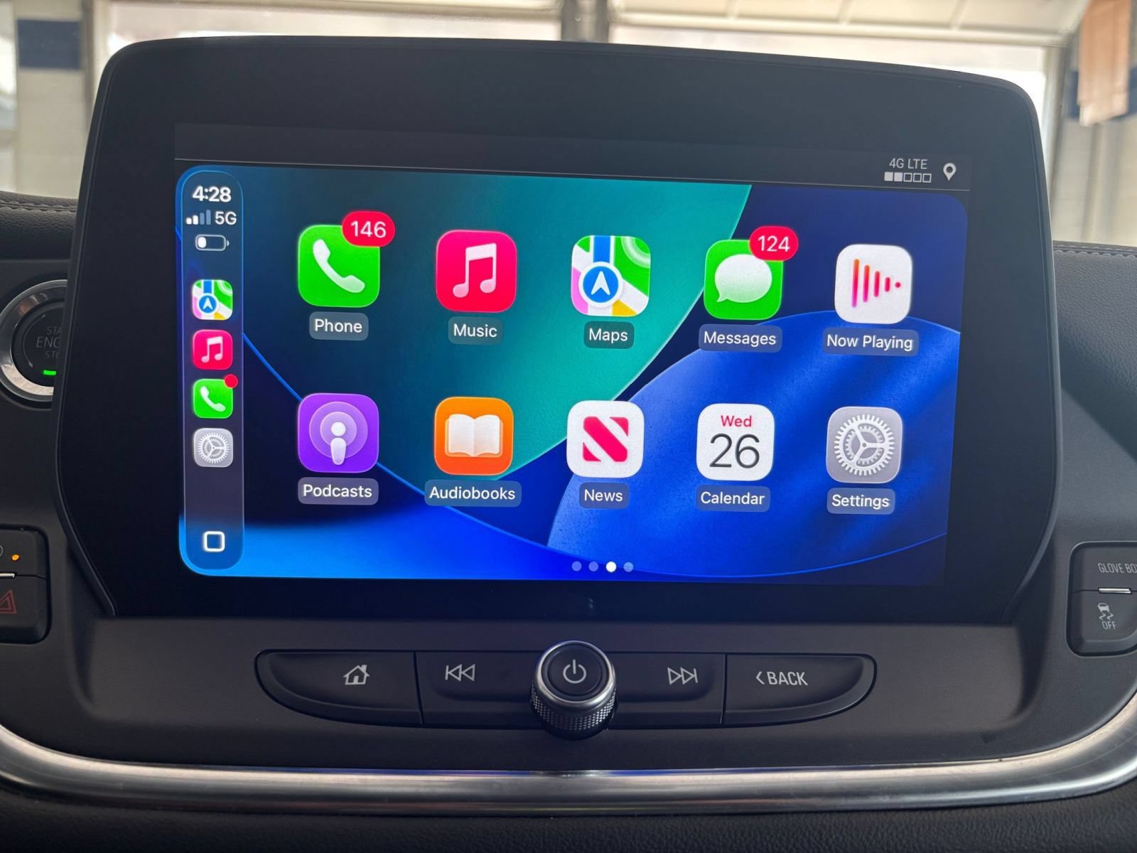 Used 2025 Chevrolet Blazer LT FWD image 19