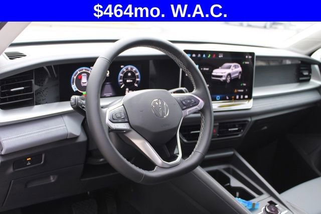 Used 2025 Volkswagen Tiguan SE AWD/4WD image 18