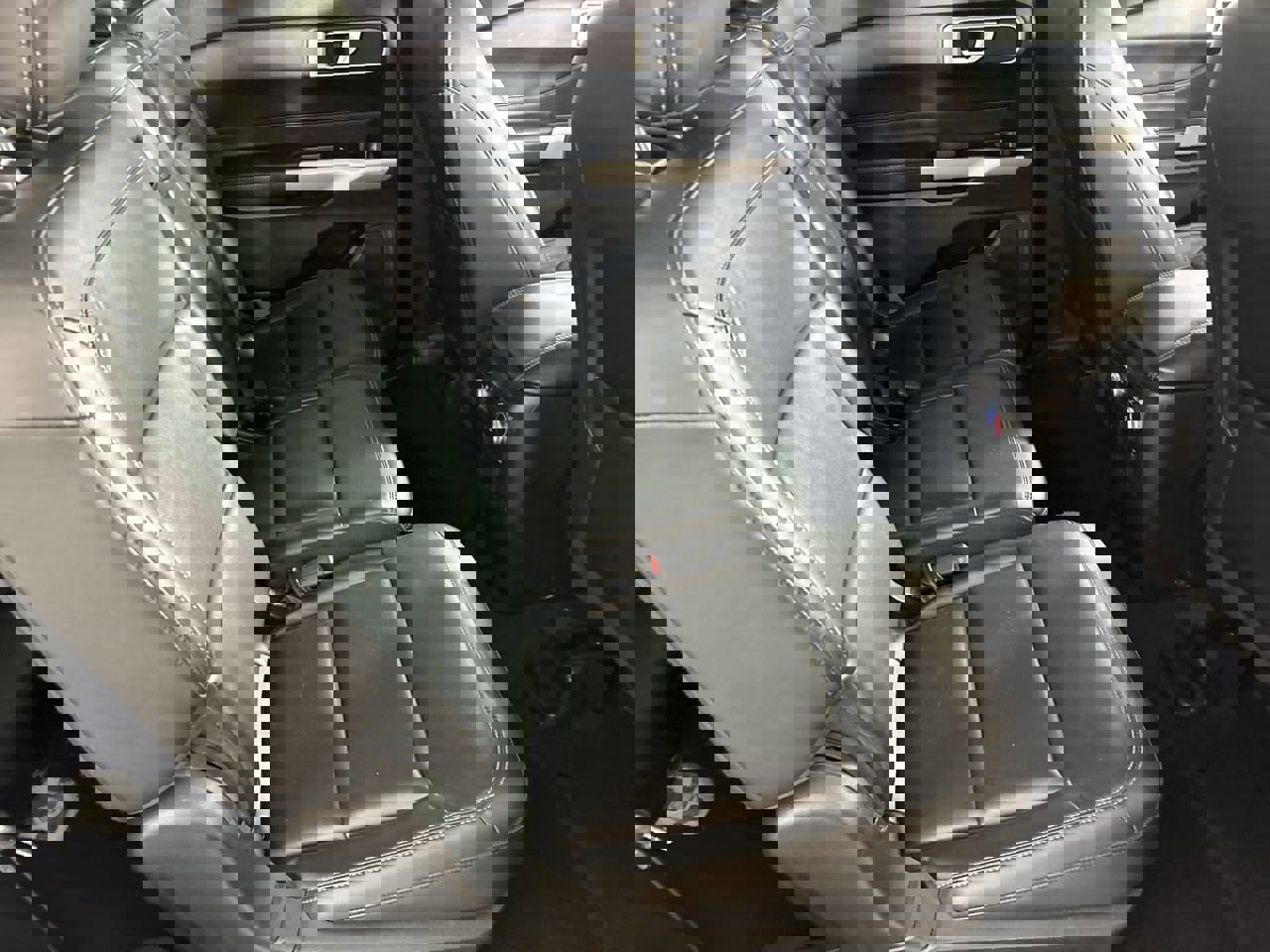 Used 2022 Ford Explorer XLT w/ Equipment Group 202A image 25