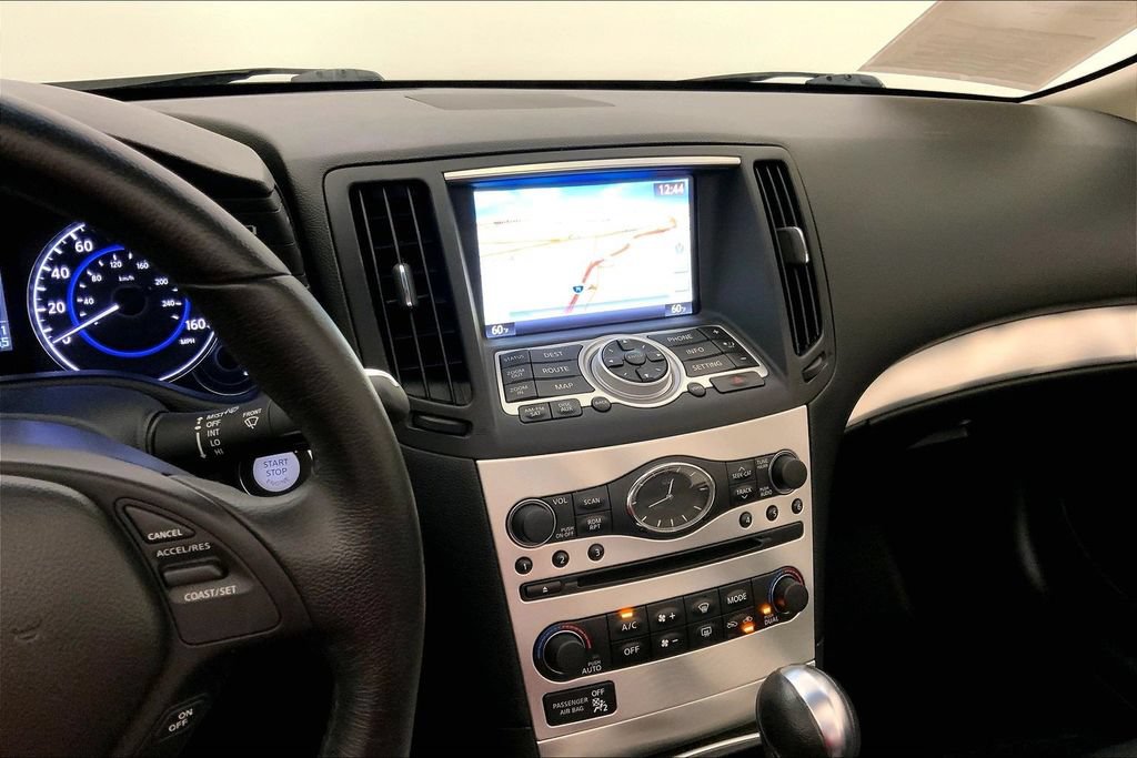Used 2013 INFINITI G37 Convertible w/ Premium Pkg RWD image 5