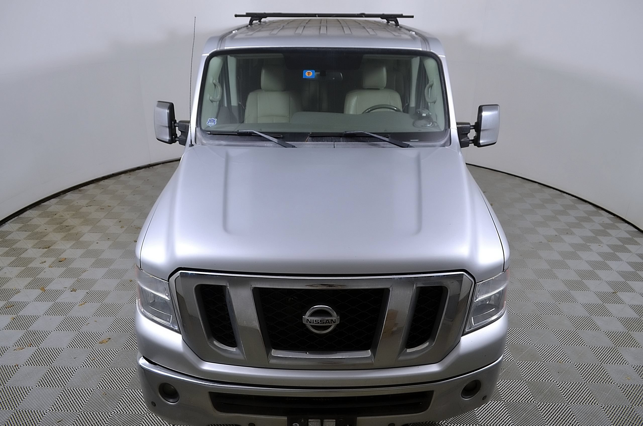 Used 2017 Nissan NV 3500 SL RWD image 4
