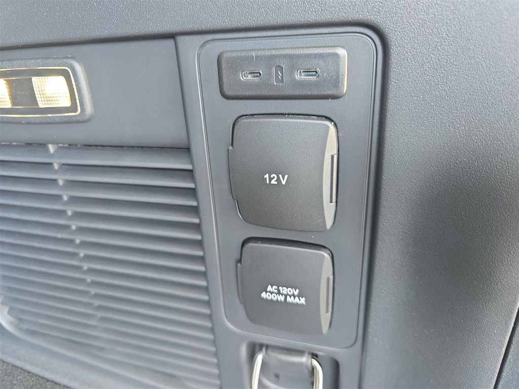 New 2025 Lincoln Navigator Reserve w/ Jet Appearance Package image 13