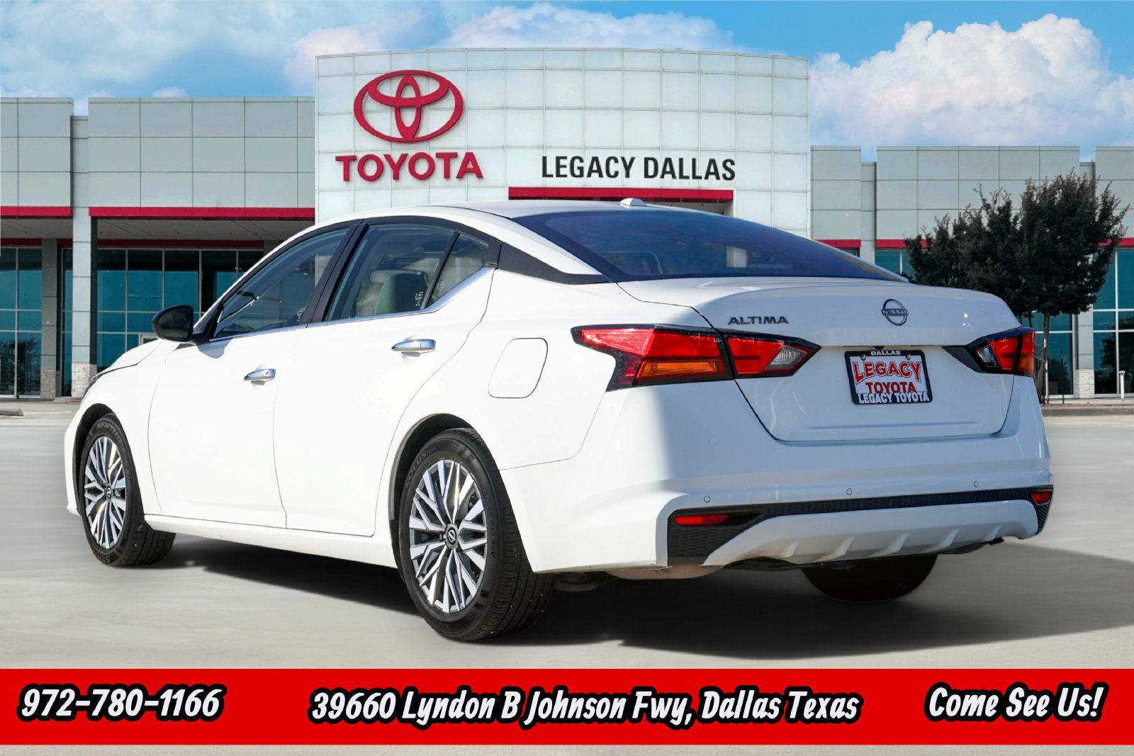 Used 2025 Nissan Altima 2.5 SV FWD image 7