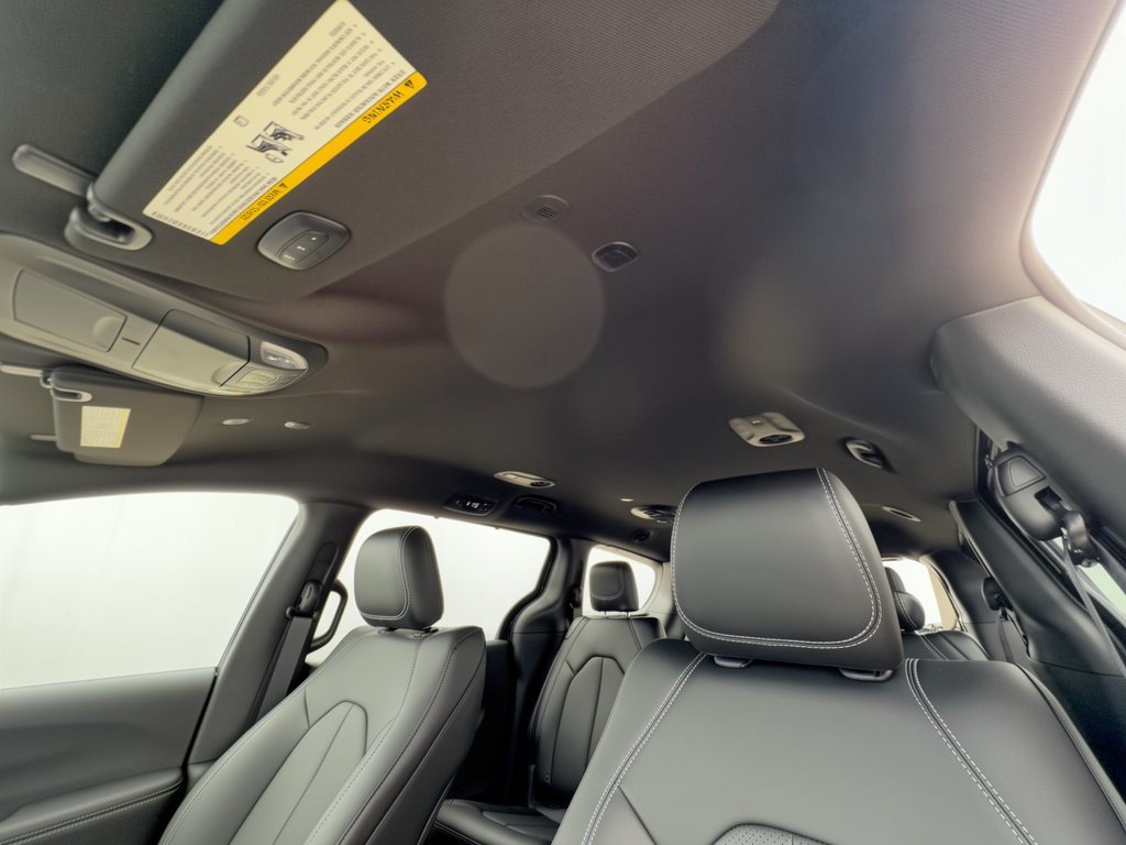 New 2027 Chrysler Pacifica Select FWD image 27