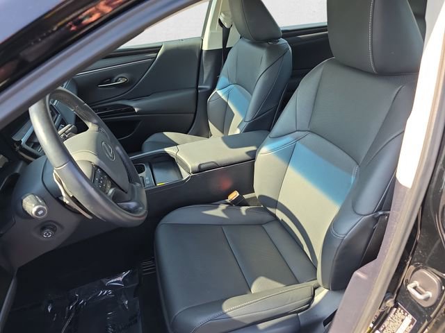 Certified 2025 Lexus ES 300h w/ Premium Package image 15