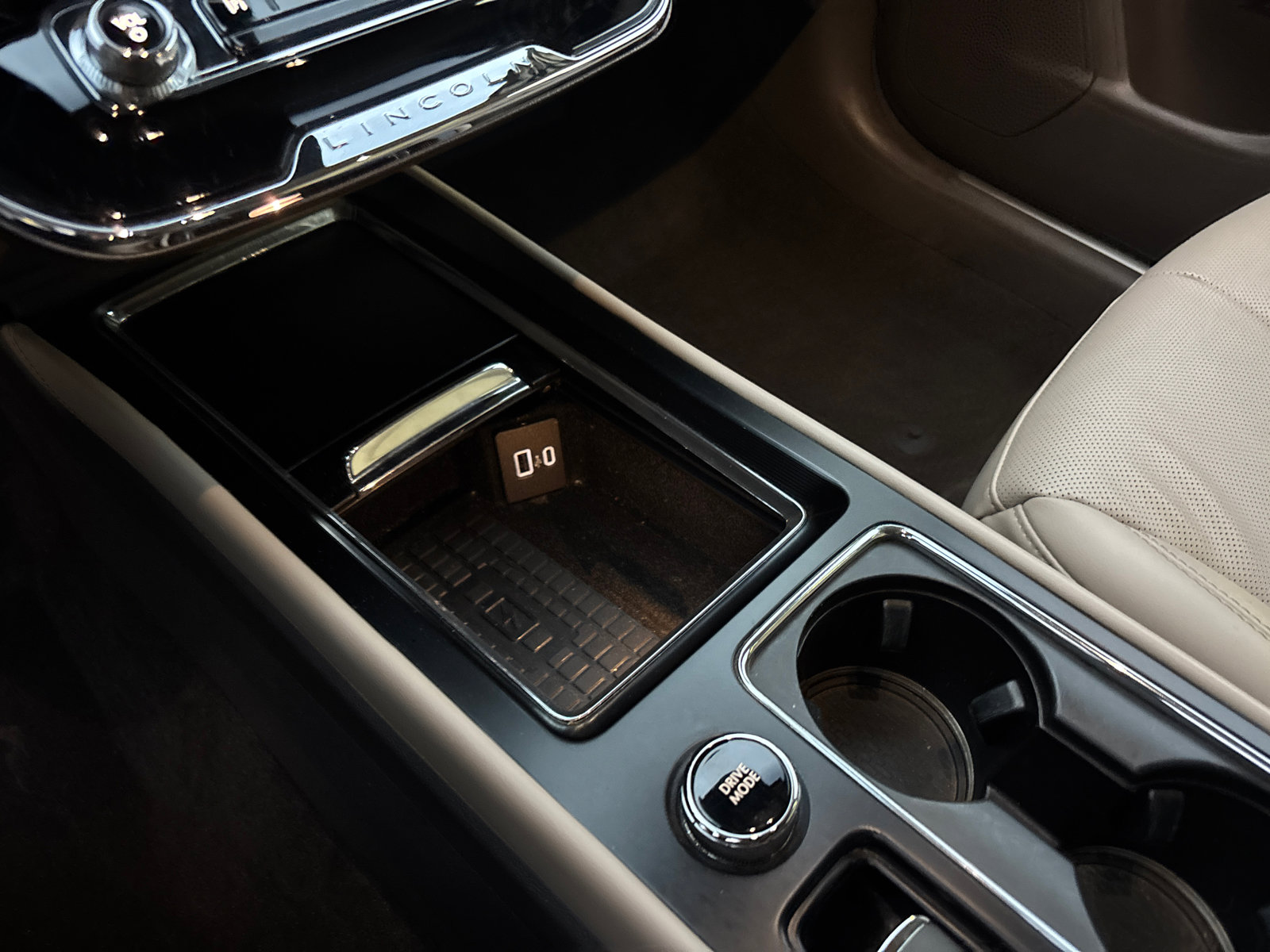 Certified 2023 Lincoln Corsair FWD w/ Equipment Group 101A image 23