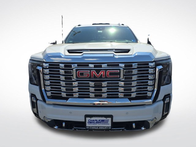 New 2026 GMC Sierra 2500 Denali w/ Denali Reserve Package AWD/4WD image 9