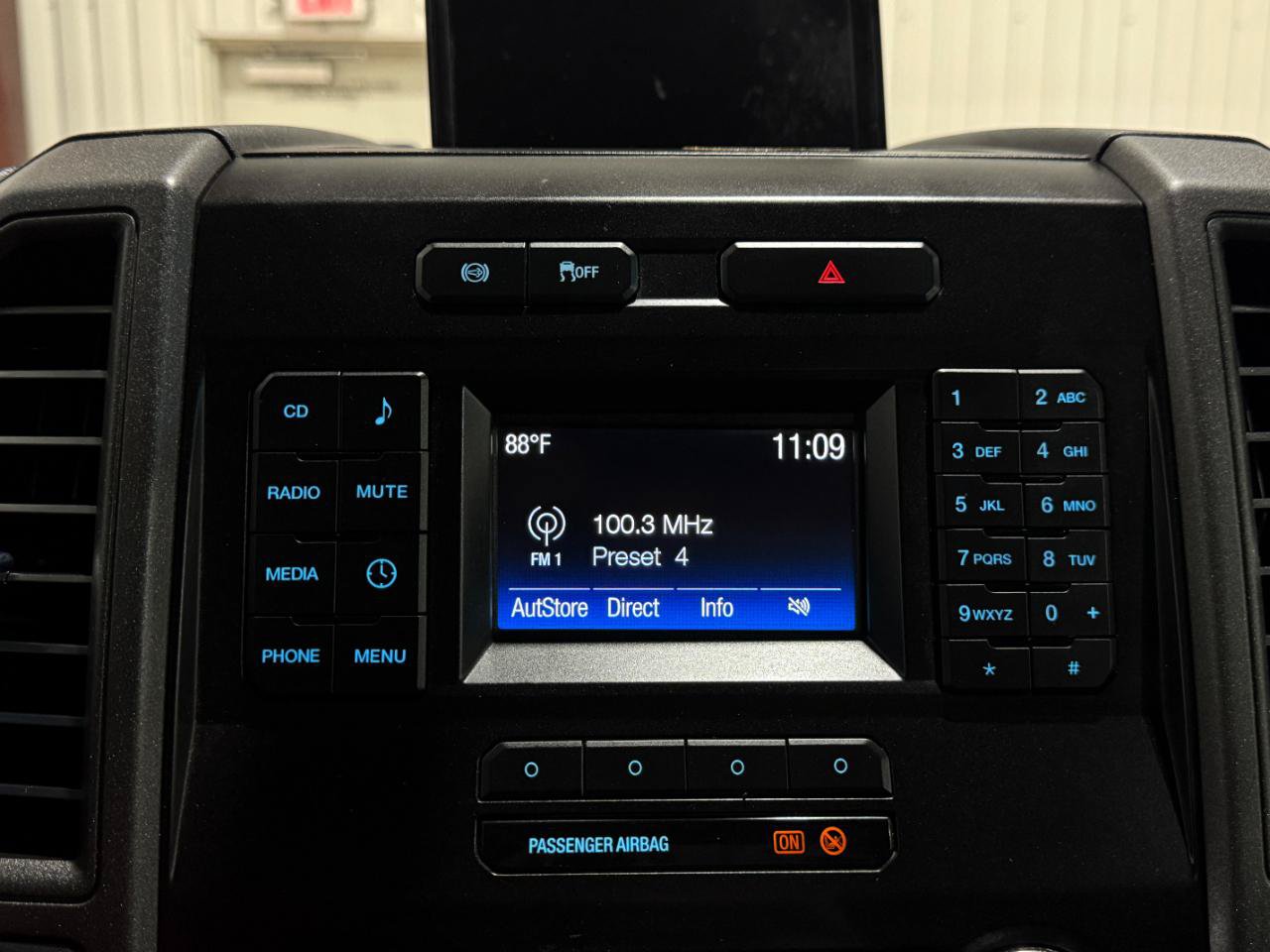 Used 2017 Ford F550 2WD SuperCab Super Duty image 30