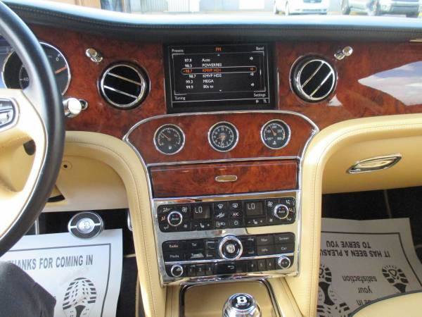 Used 2014 Bentley Mulsanne RWD image 19