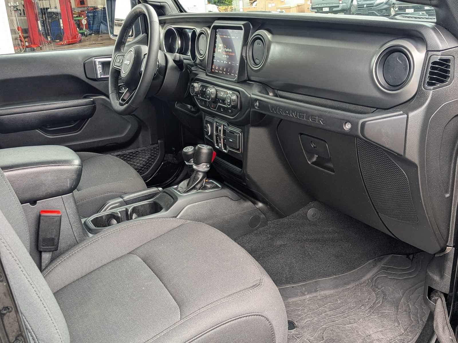 Used 2023 Jeep Wrangler Unlimited w/ Cold Weather Group AWD/4WD image 27