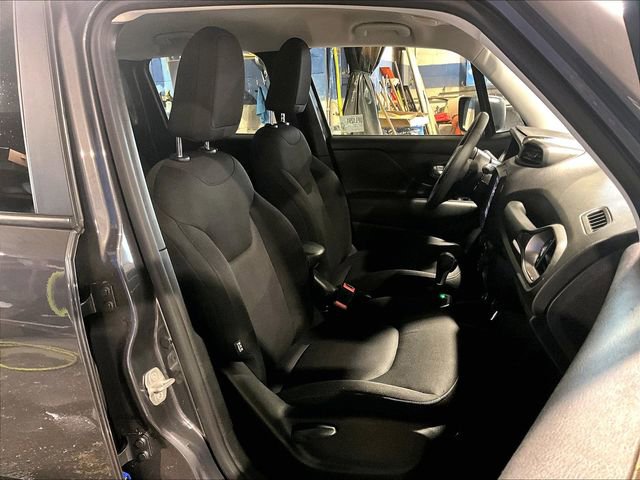 Used 2023 Jeep Renegade Latitude image 7