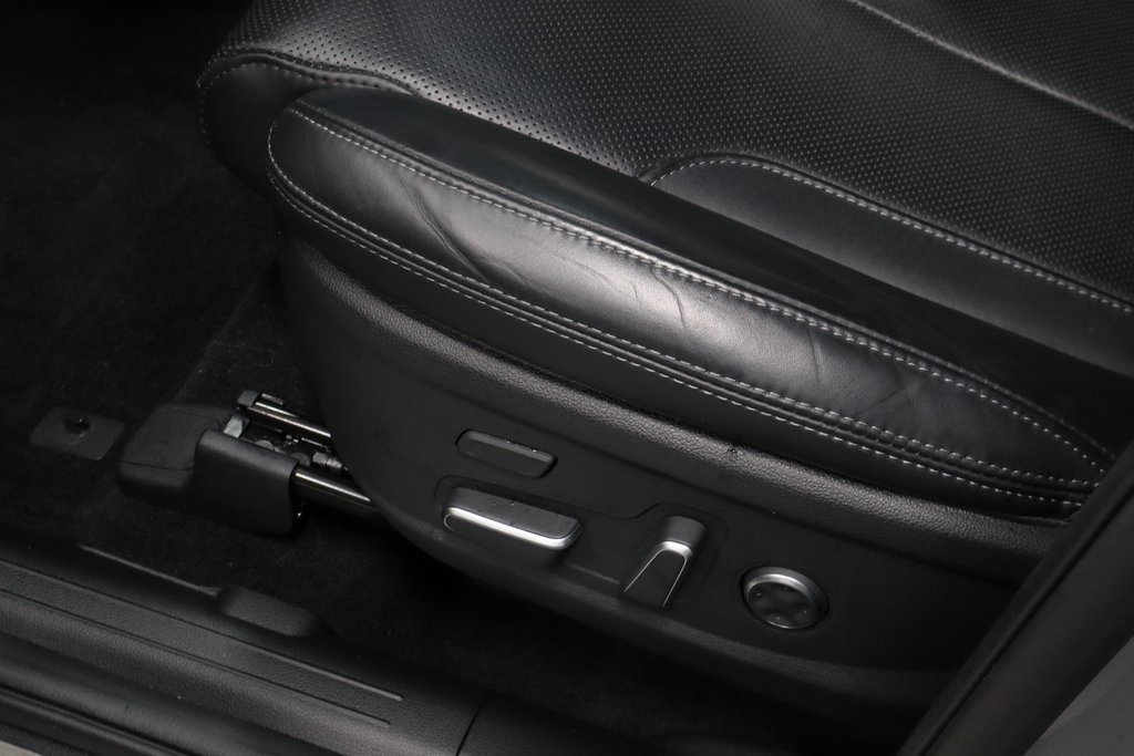 Used 2023 Hyundai Santa Fe Calligraphy image 25