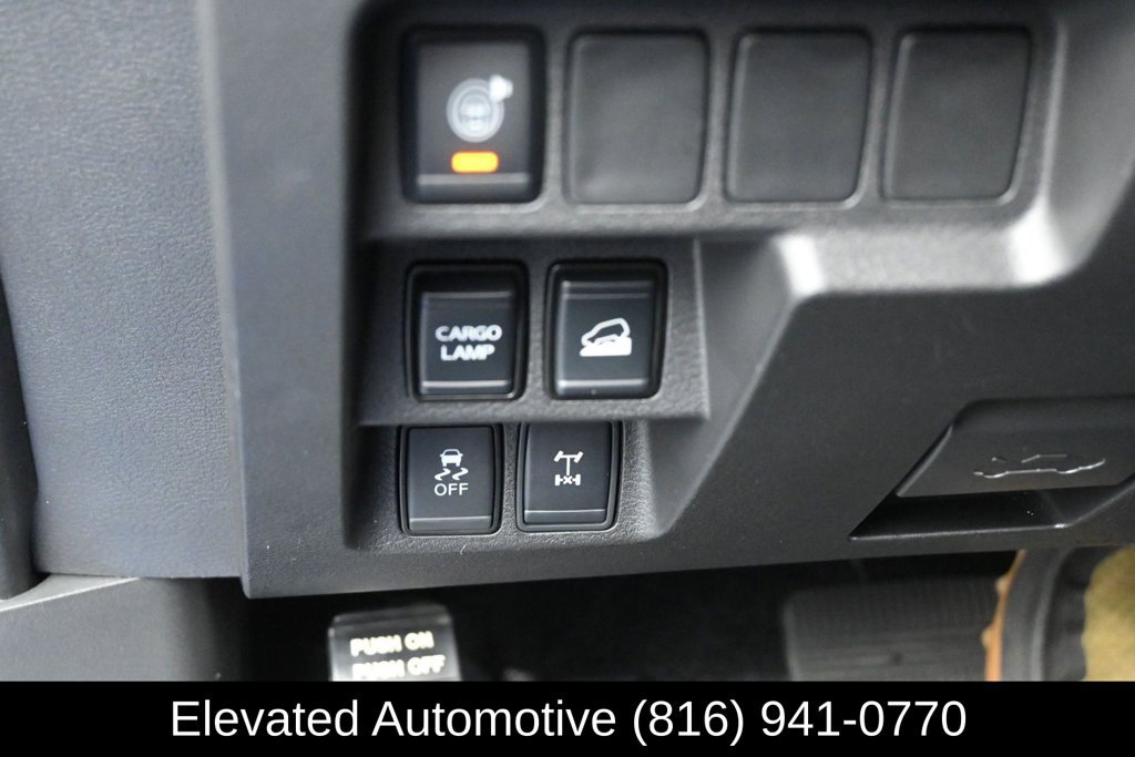 Used 2024 Nissan Frontier PRO-4X w/ Technology Package AWD/4WD image 26