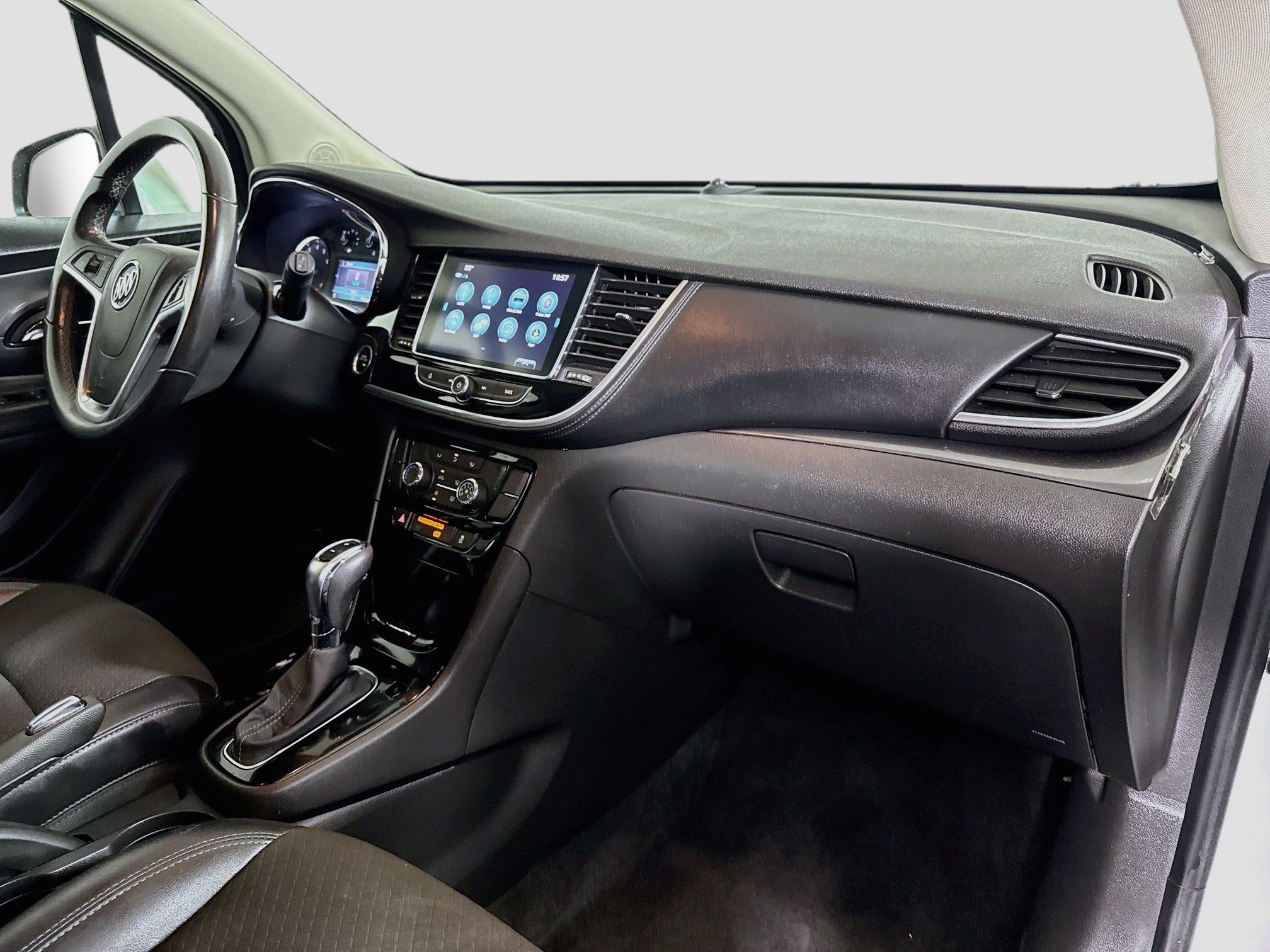 Used 2020 Buick Encore Preferred FWD image 30