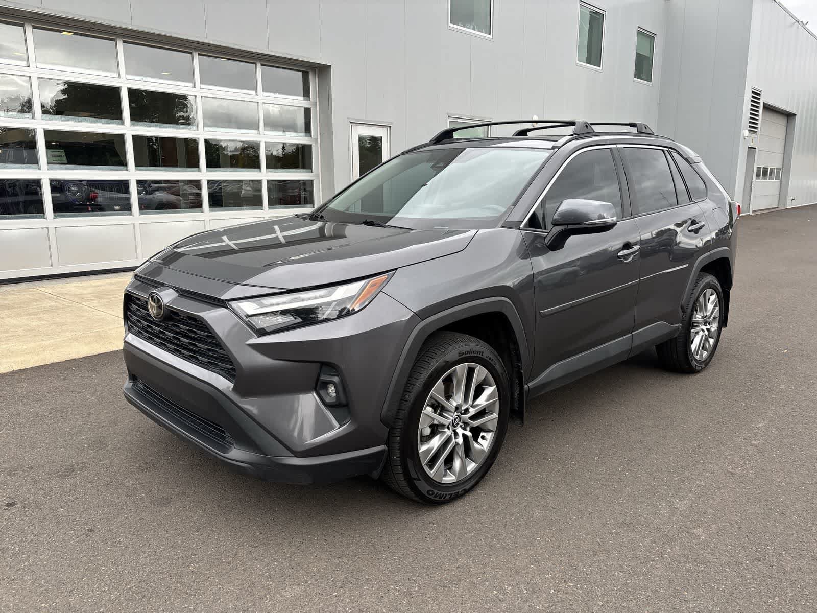 Used 2022 Toyota RAV4 XLE Premium FWD image 1