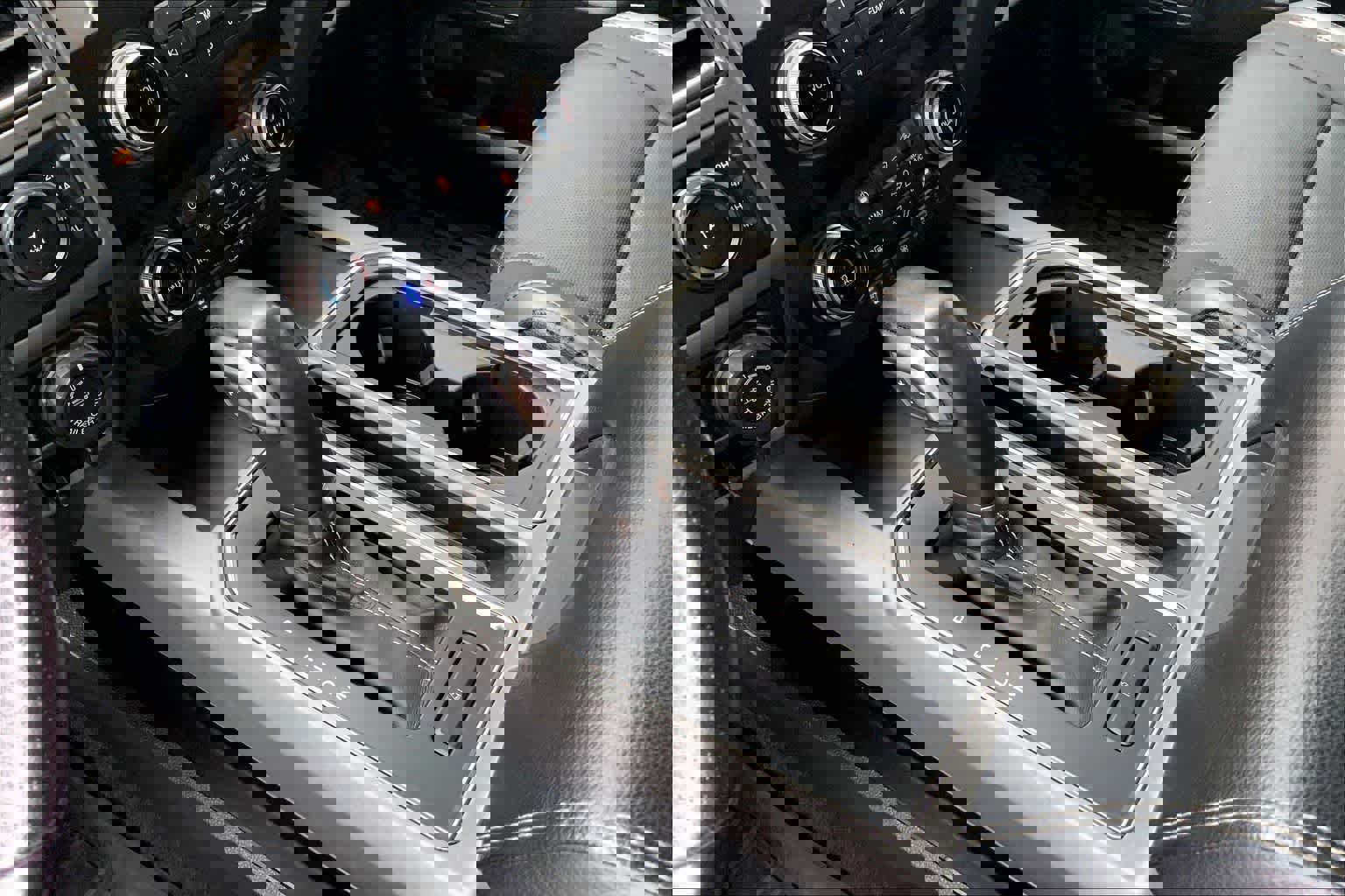 Used 2020 Ford F150 Raptor w/ Equipment Group 802A Luxury image 17