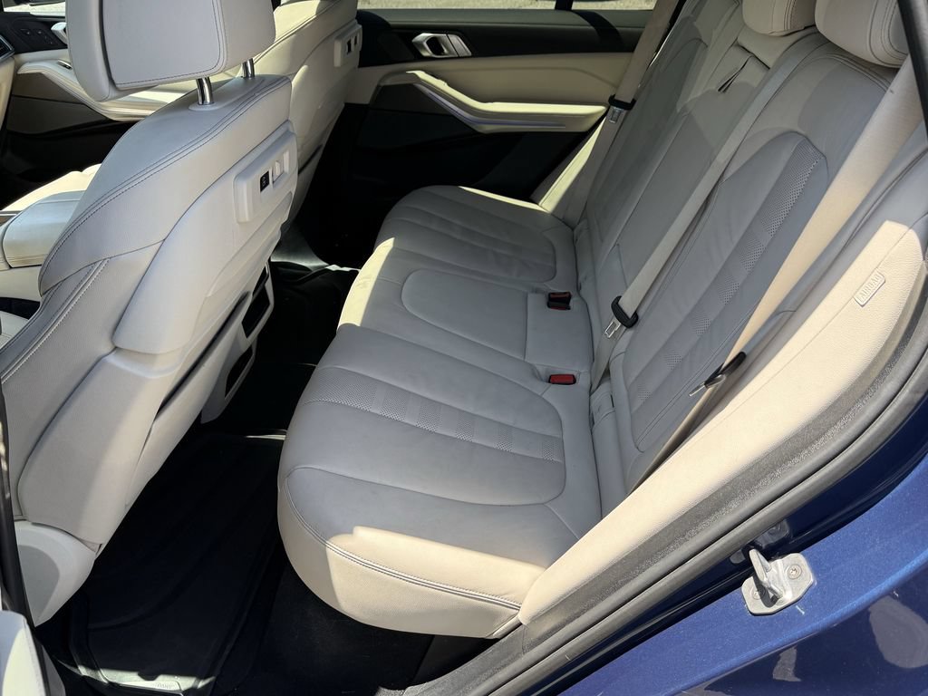 Used 2020 BMW X5 xDrive40i w/ M Sport Package AWD/4WD image 12