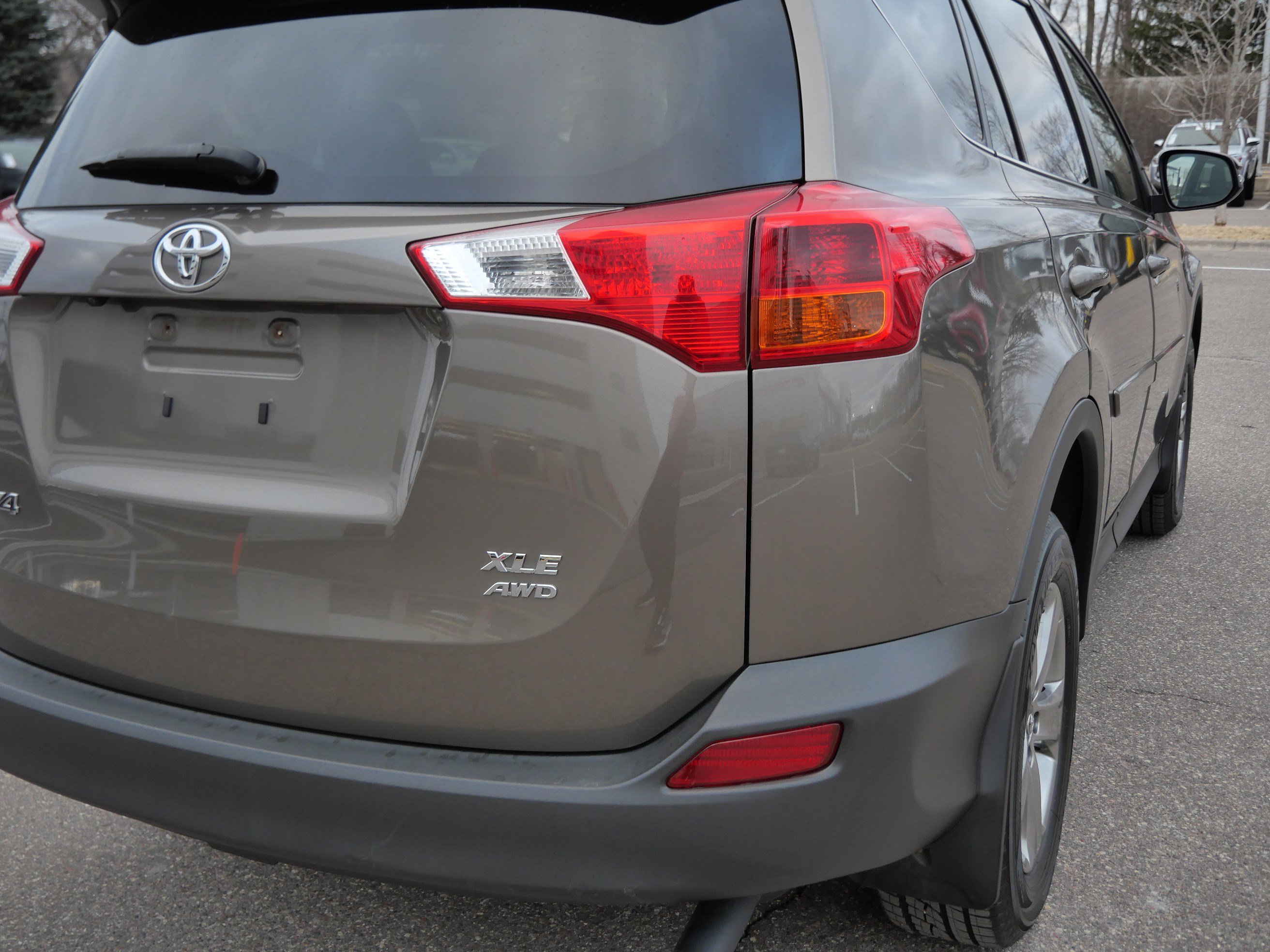 Used 2015 Toyota RAV4 XLE image 17