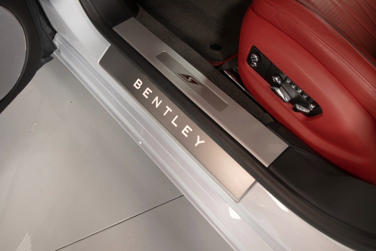 Used 2023 Bentley Flying Spur Flying Spur image 36