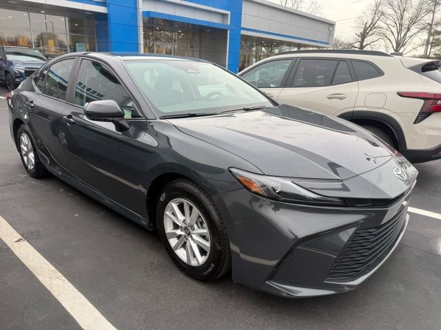 Used 2025 Toyota Camry LE image 2
