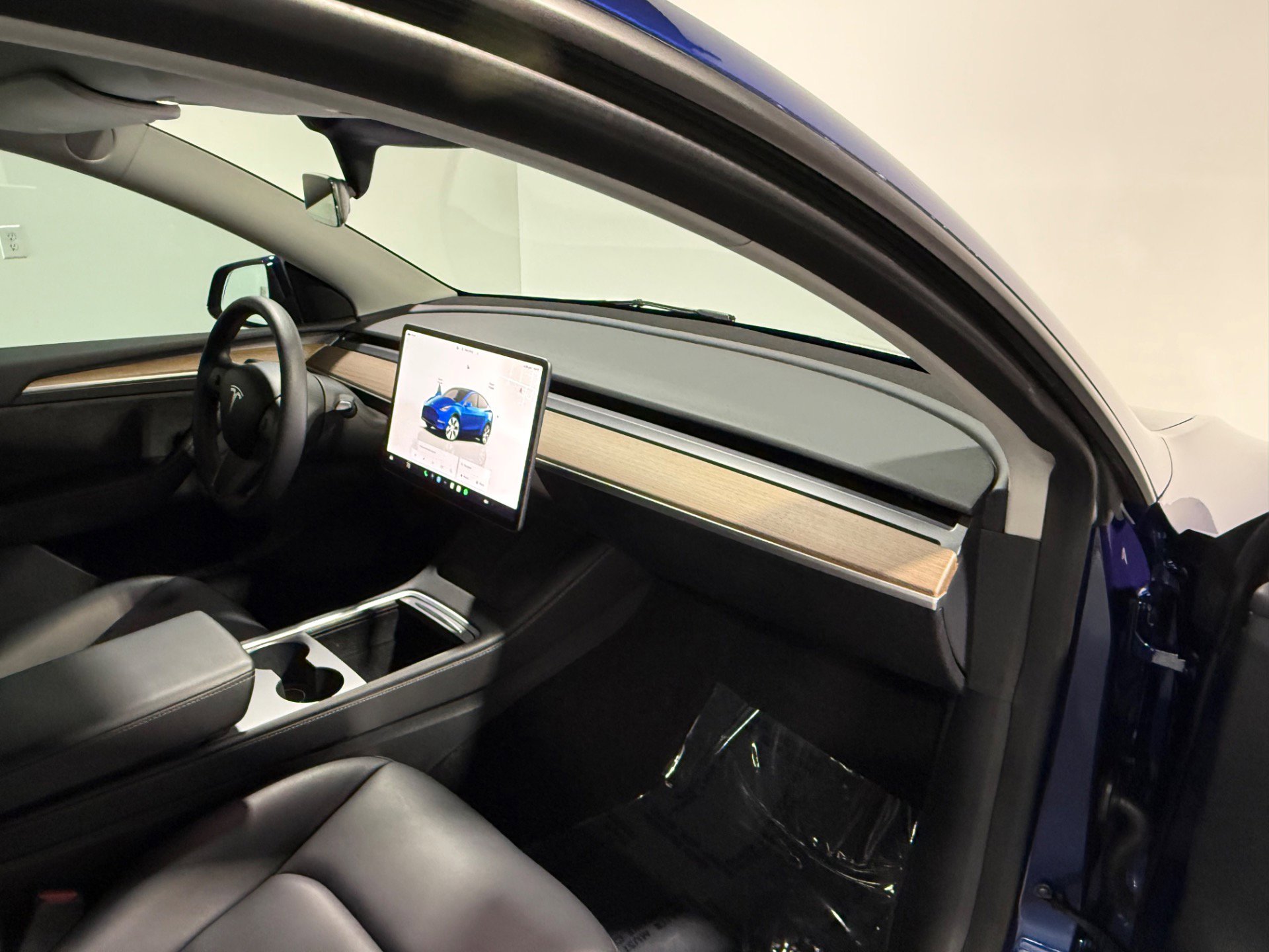 Used 2023 Tesla Model Y Long Range image 50