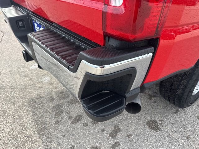 New 2026 Ford F350 XLT w/ FX4 Off-Road Package image 16