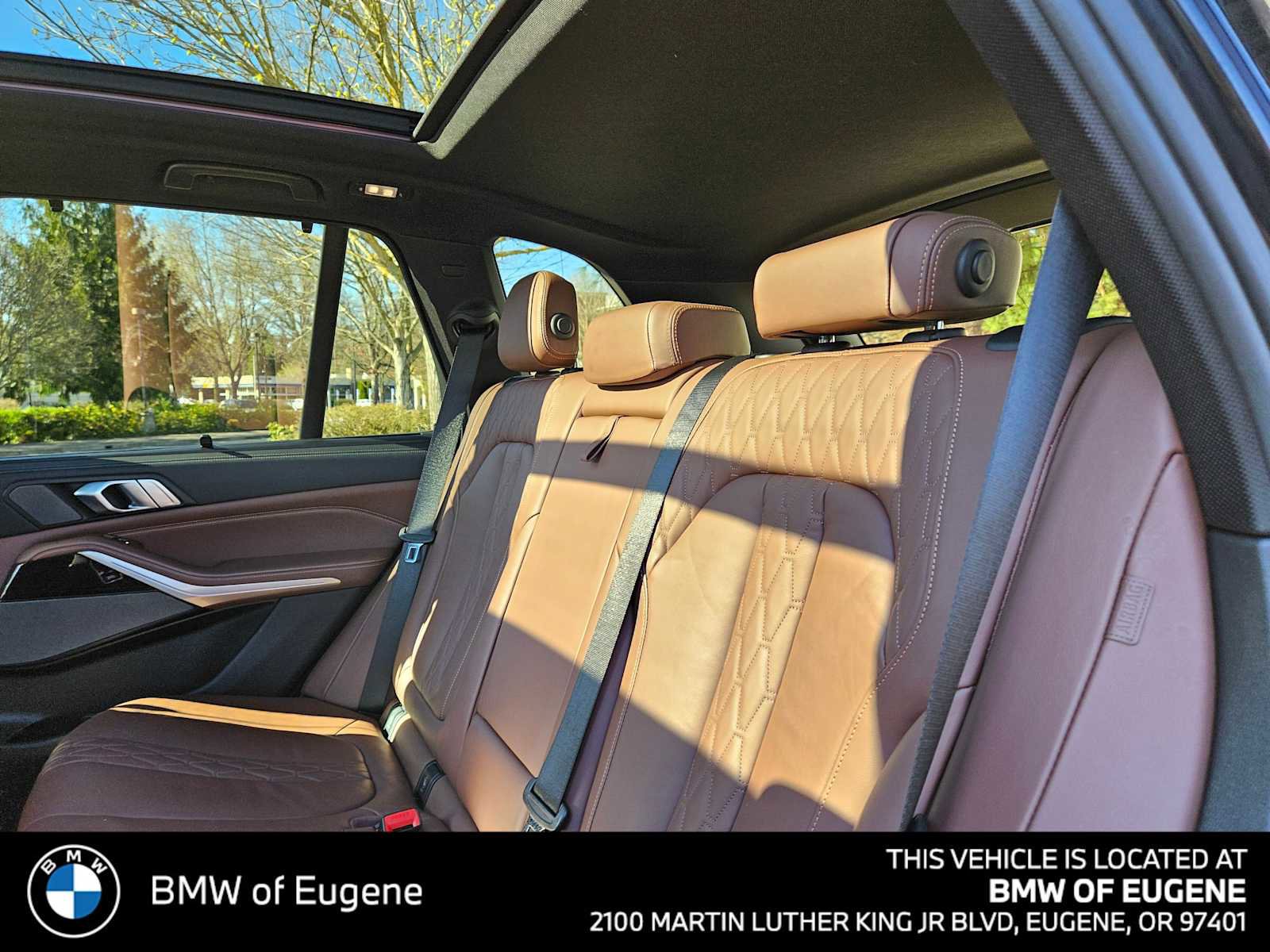 Used 2020 BMW X5 M50i image 21