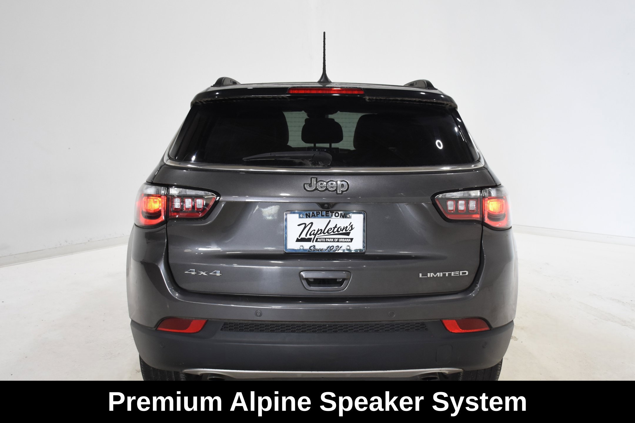 Used 2023 Jeep Compass Limited w/ Sun and Sound Group AWD/4WD image 5