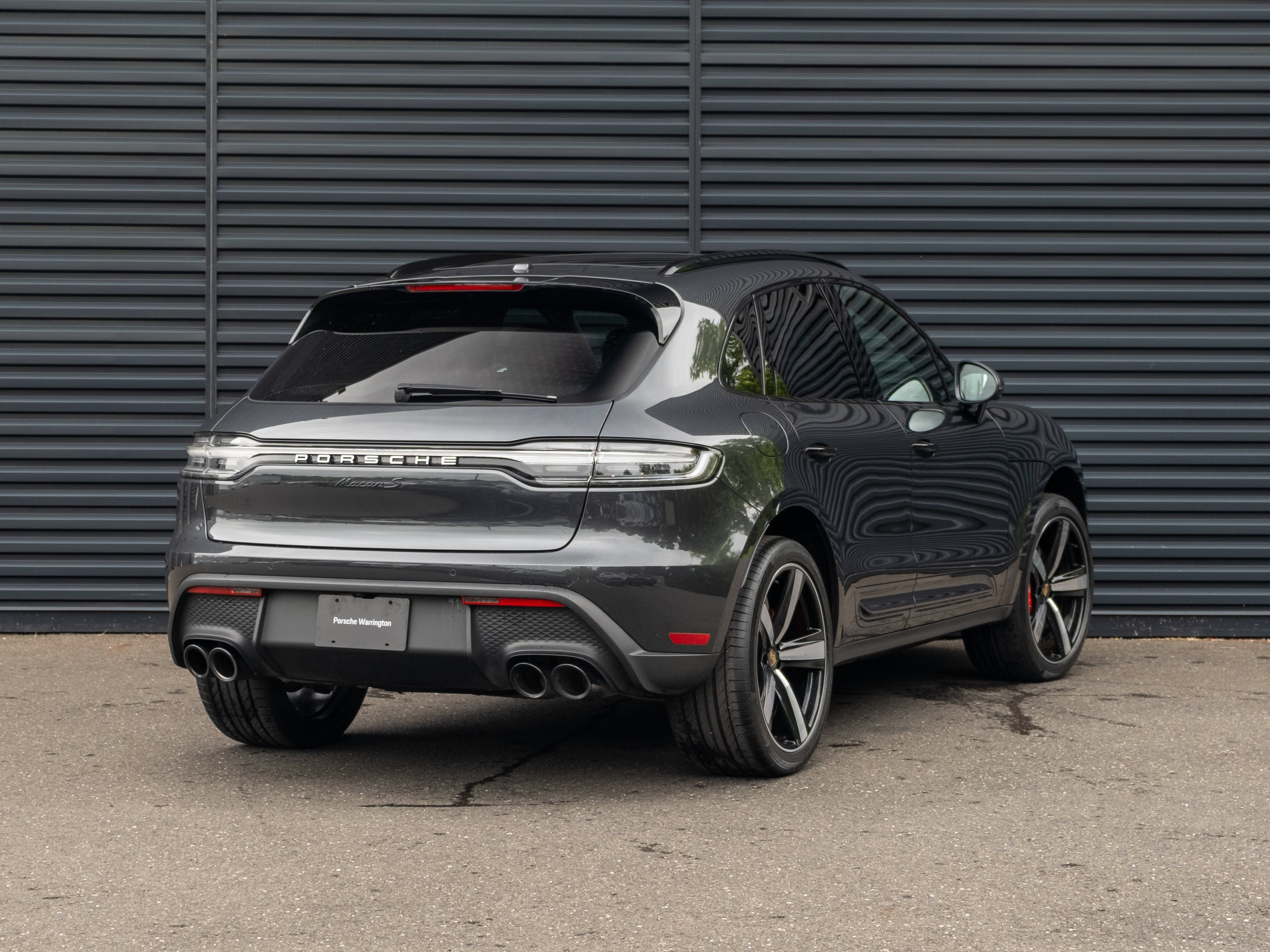 Certified 2024 Porsche Macan S AWD/4WD image 8
