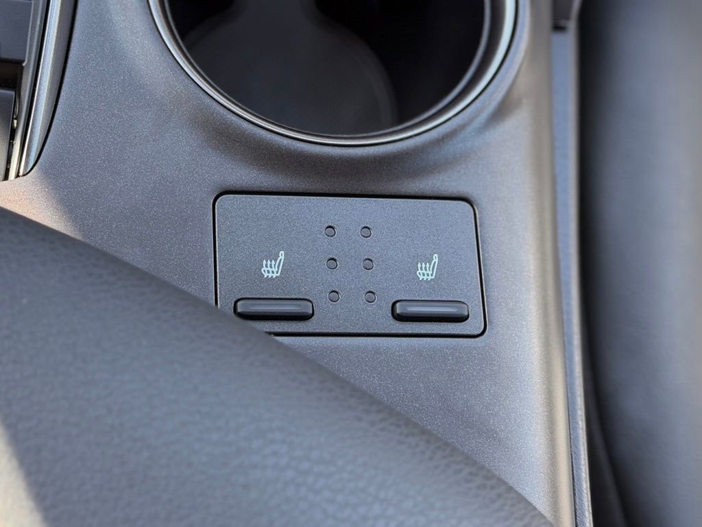 Used 2024 Toyota Camry SE w/ Cold Weather Package image 21