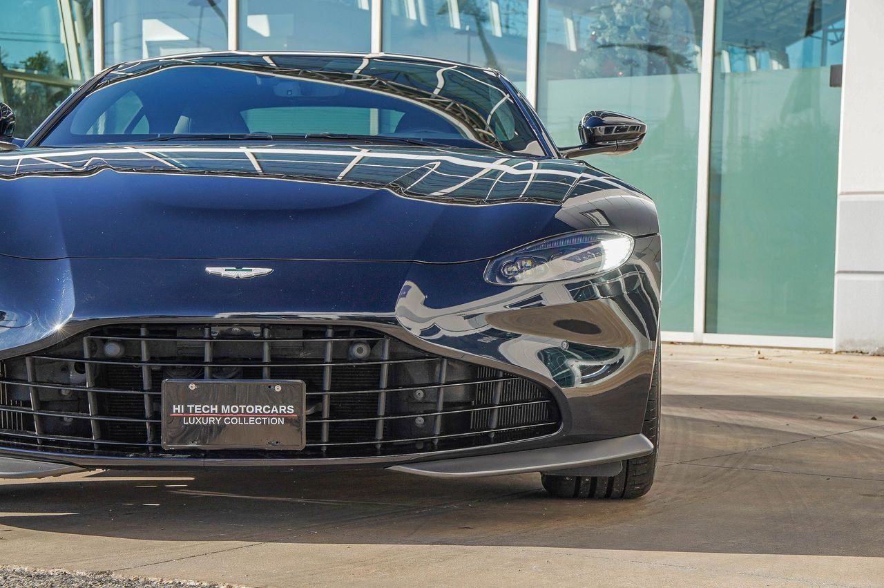 Used 2022 Aston Martin V8 Vantage Coupe image 7