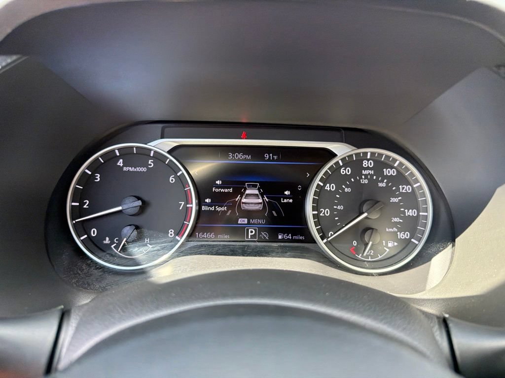 Certified 2024 Nissan Sentra SR FWD image 9