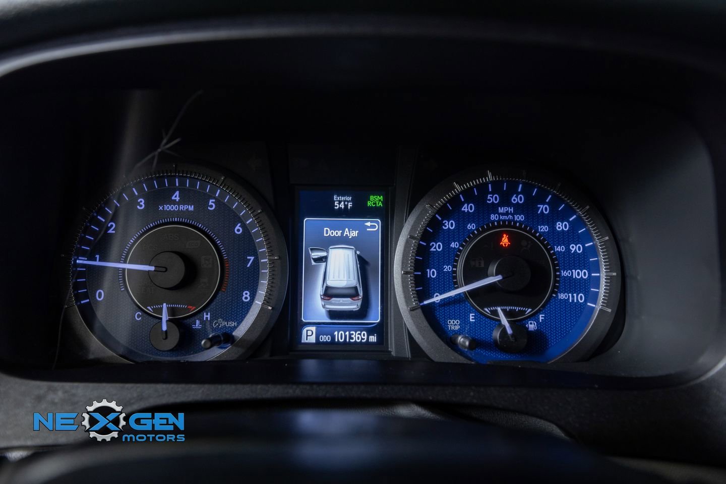 Used 2019 Toyota Sienna XLE w/ XLE Navigation Package image 16