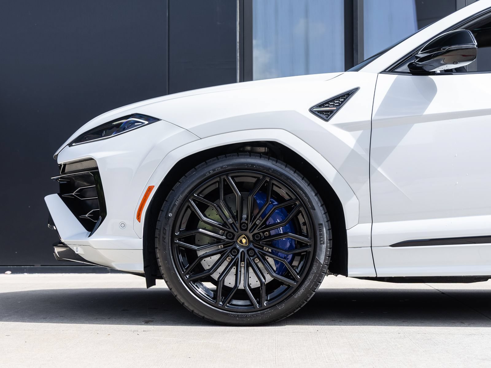 Used 2025 Lamborghini Urus S AWD/4WD image 11