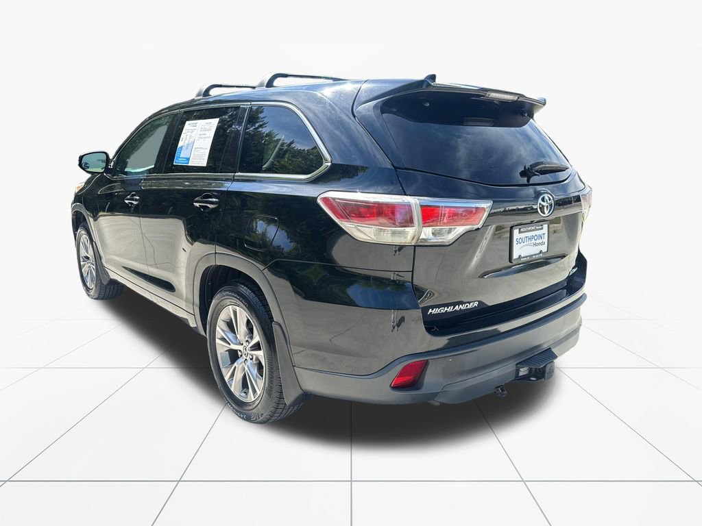Used 2016 Toyota Highlander Plus AWD/4WD image 5