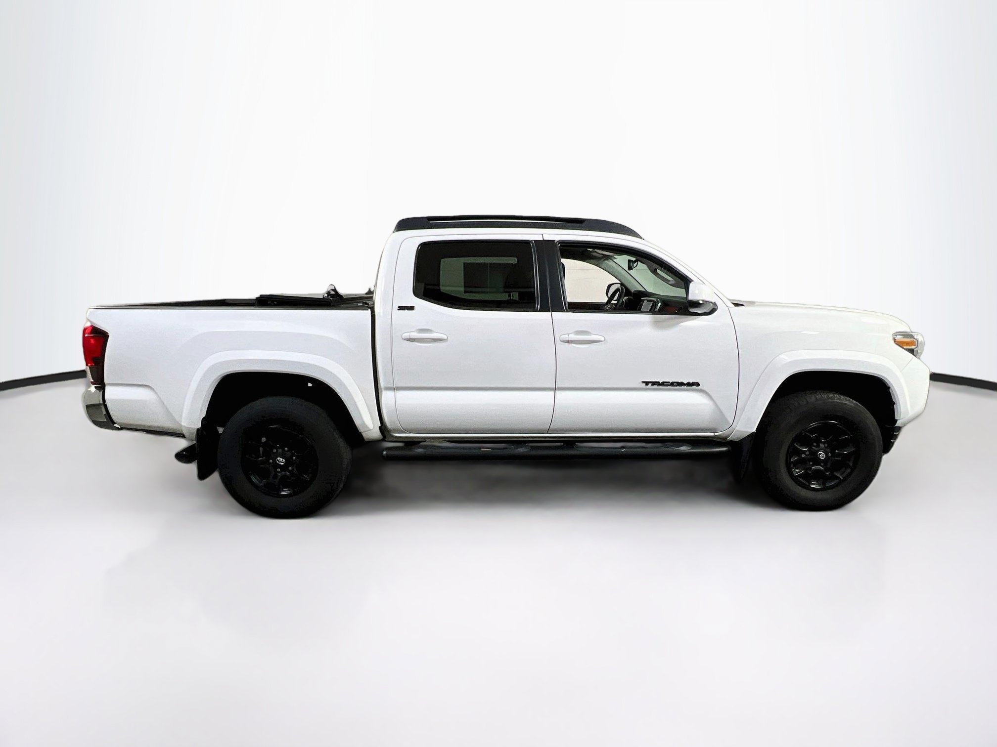 Used 2022 Toyota Tacoma SR5 AWD/4WD image 4