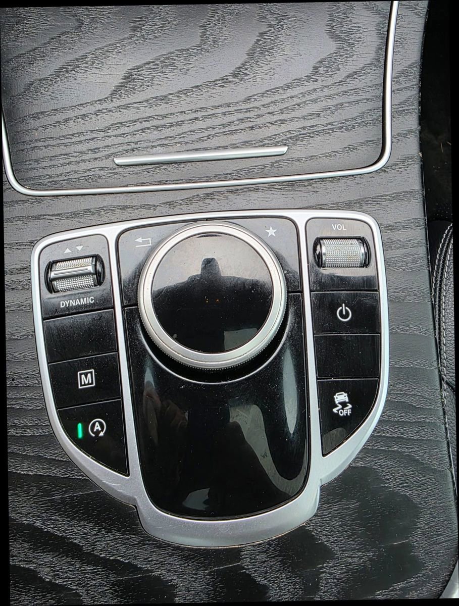 Used 2018 Mercedes-Benz GLC 300 image 25