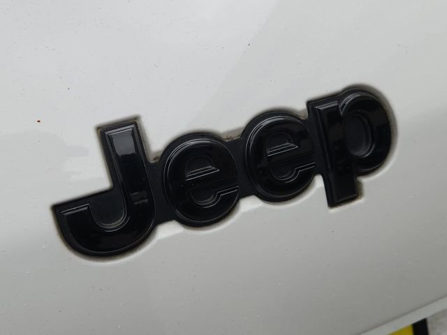 Used 2022 Jeep Grand Cherokee L Limited w/ Black Appearance Package RWD image 29