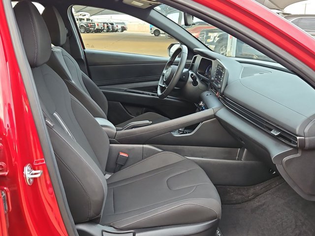 Used 2025 Hyundai Elantra Sport FWD image 16