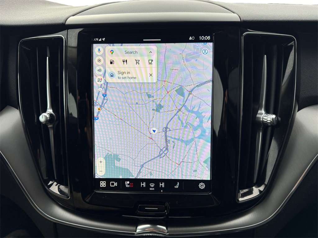 Certified 2025 Volvo XC60 B5 Core image 18