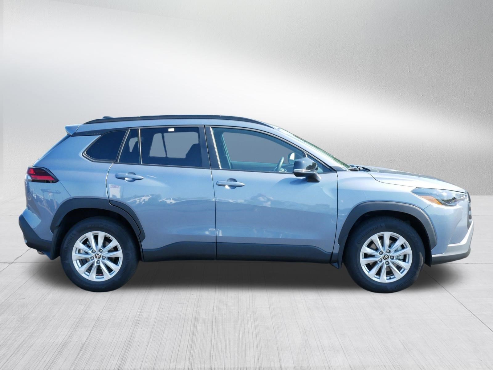 Certified 2026 Toyota Corolla Cross LE AWD/4WD image 8