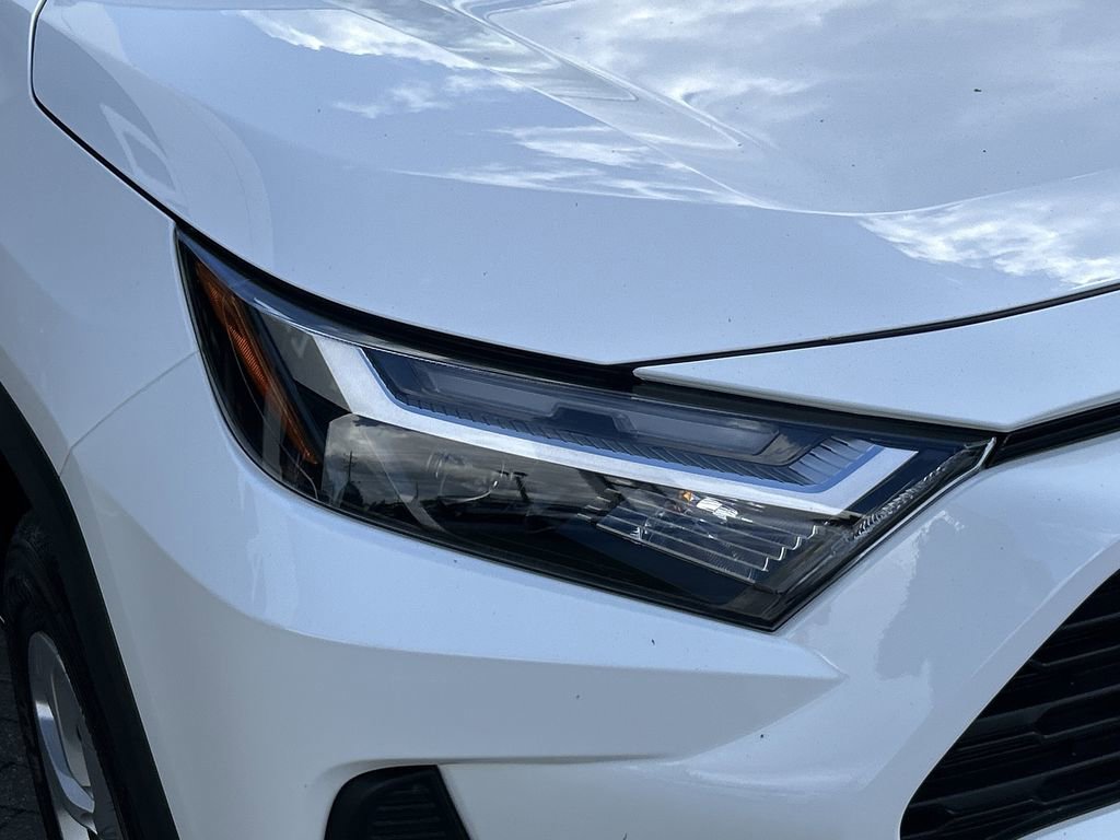 Used 2024 Toyota RAV4 LE image 8