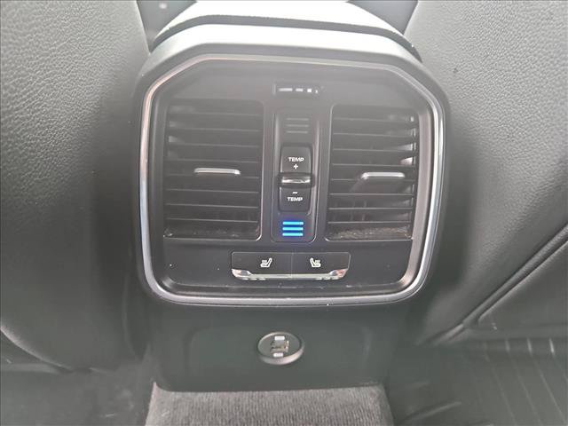 Used 2017 Porsche Macan AWD/4WD image 18