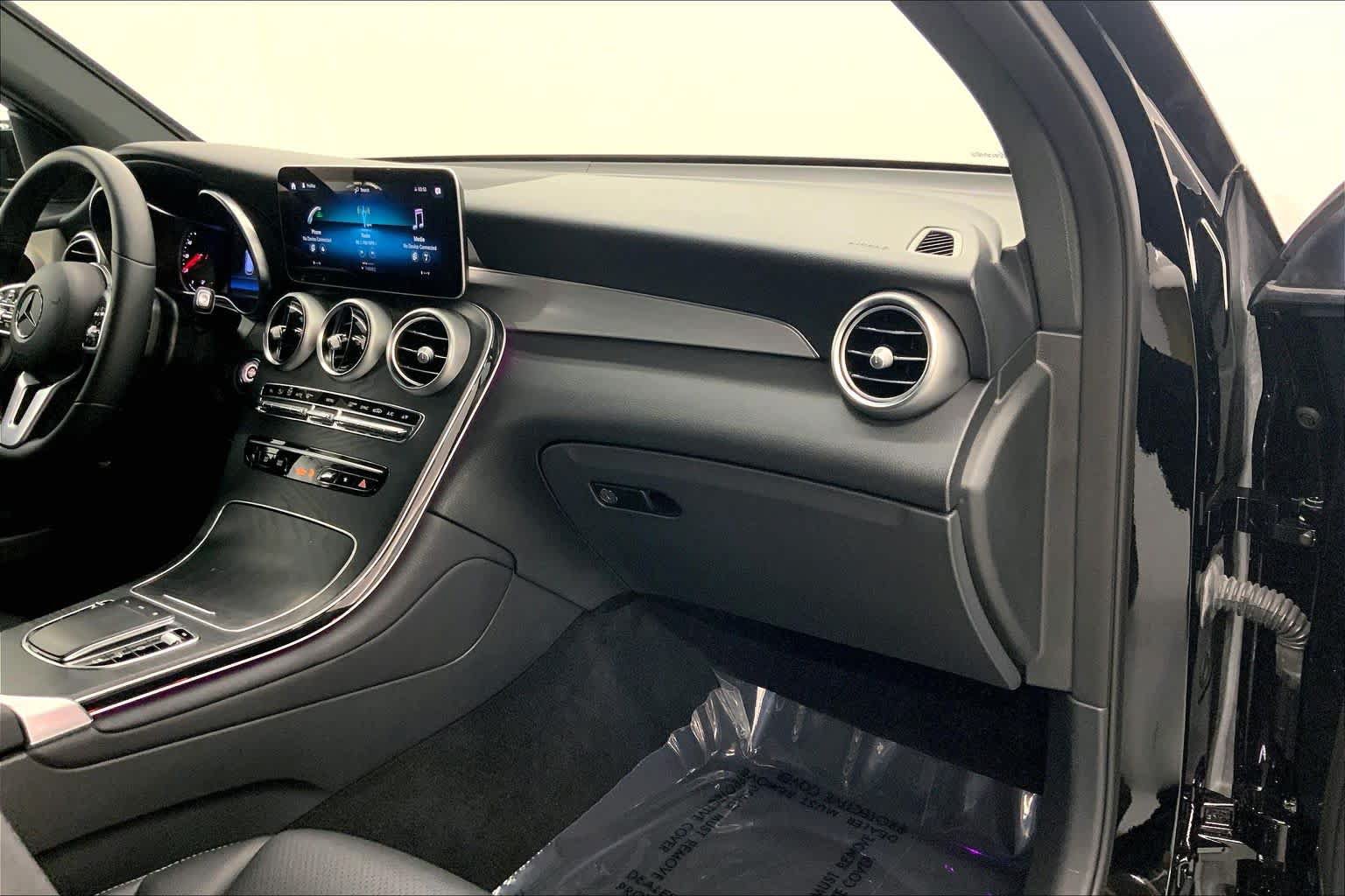 Certified 2022 Mercedes-Benz GLC 300 image 27