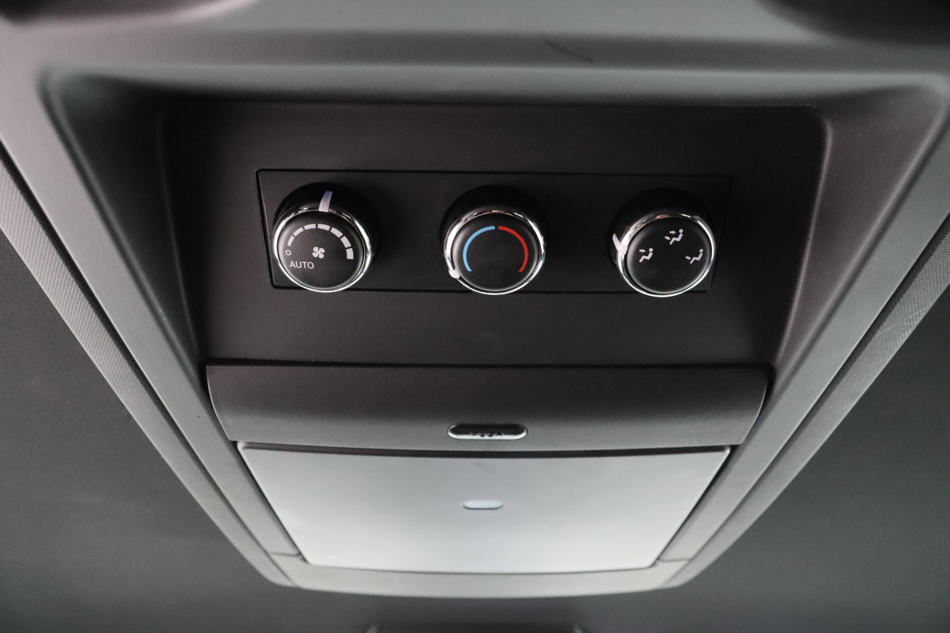 Used 2017 Dodge Grand Caravan GT FWD image 29